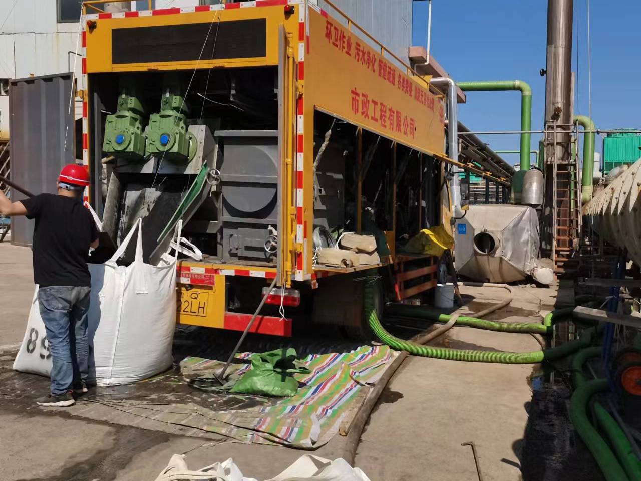 富阳淤泥压干处理